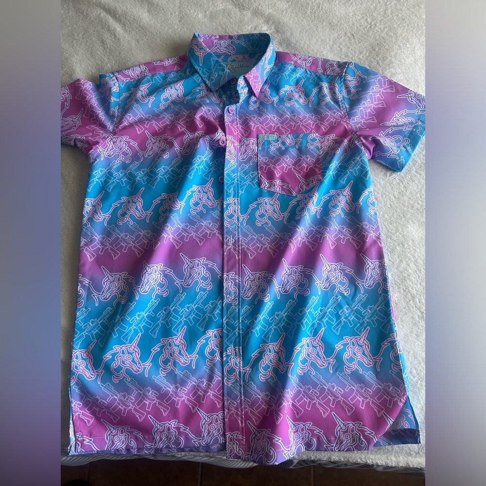 Novelty button up